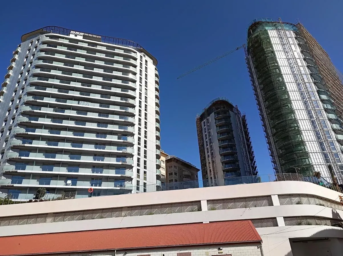 New - Studio Apartments In Eurocity - Large Pool - Rock Or Sea Views - Balcony - Free Parking - Holiday And Short Let Apartments In גיברלטר